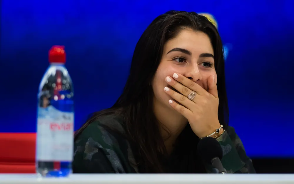 US Open: “Công chúa lọ lem” Andreescu đối đầu “Cựu Nữ hoàng” Serena ở chung kết ảnh 9