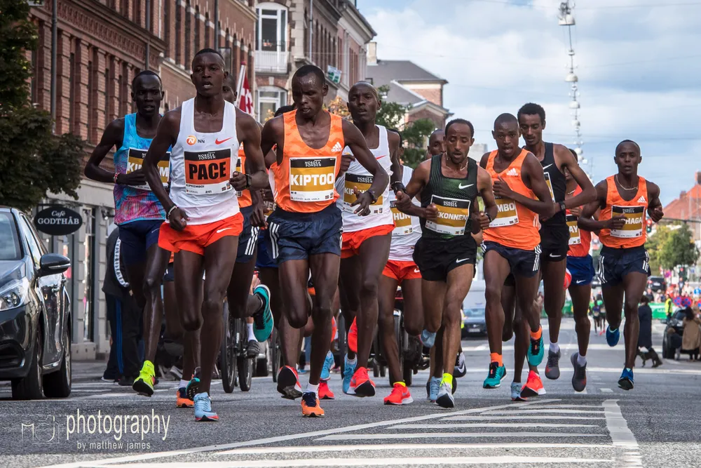 Điền kinh: Chạy bán marathon với thành tích 58 phút 1 giây, Kamworor phá kỷ lục thế giới ảnh 1