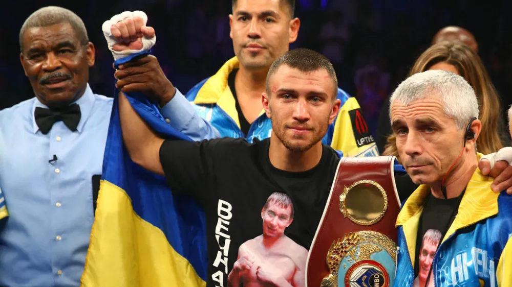 Quyền Anh: Oleksandr Usyk - Bí mật thành công của làng quyền Ukraine là… mỡ lợn ảnh 2