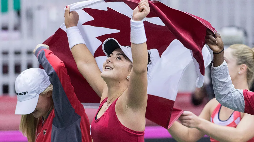 Tương phản giữa 2 mỹ nhân Canada: Công chúa lọ lem Andreescu 23-0, Nữ hoàng Instagram Bouchard 0-13 ảnh 1