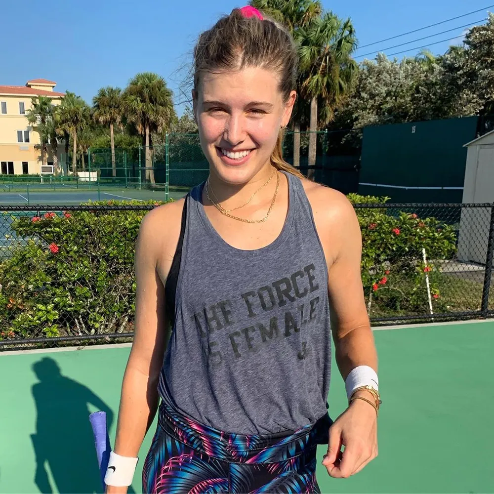 Tương phản giữa 2 mỹ nhân Canada: Công chúa lọ lem Andreescu 23-0, Nữ hoàng Instagram Bouchard 0-13 ảnh 5