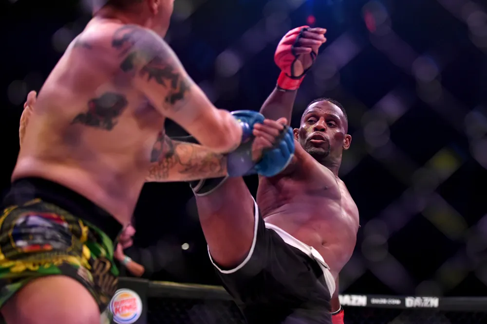 MMA Bellator 228: Hổ phụ sinh sư tử - McKee cha thắng KO hiệp 2, McKee con thắng ngay giây thứ 8 ảnh 2