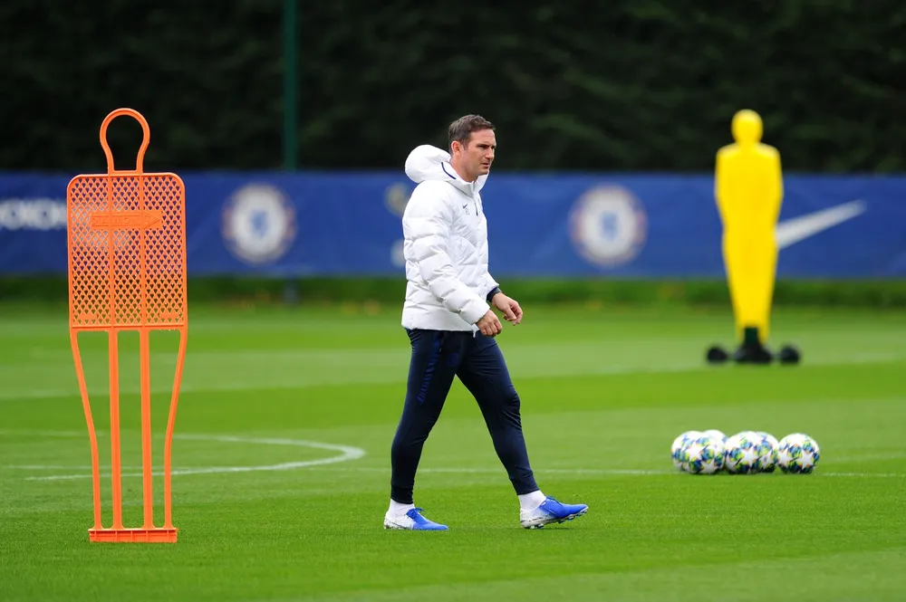 Chelsea tập luyện trước khi sang Pháp: Kante, Giroud và Zouma quay trở lại! ảnh 3