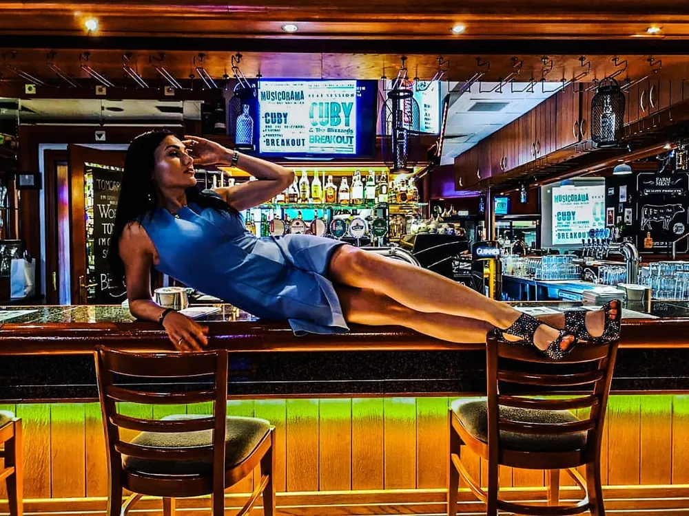 Quyền Anh: Hôn môi đối thủ, nữ võ sĩ sexy bị tát thẳng mặt, nhưng báo thù trên sàn đài ảnh 7