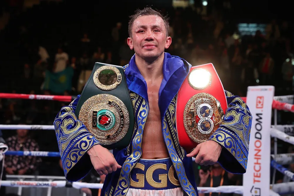 Quyền Anh: Golovkin thắng điểm Derevyanchenko ở đại chiến làng quyền Liên Xô cũ, cả 2 vào bệnh viện ảnh 4