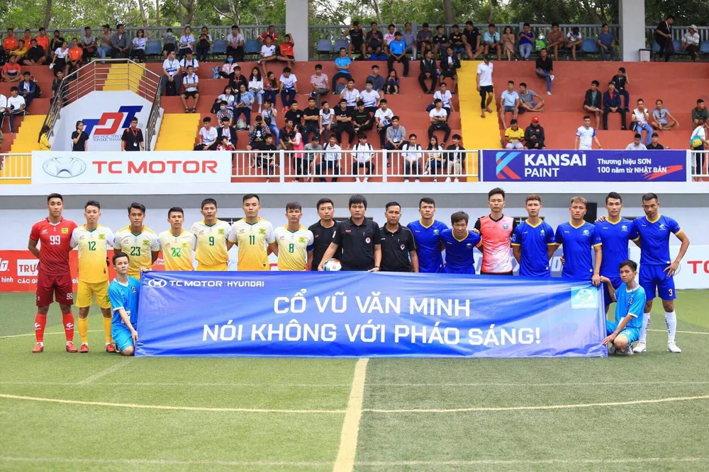 Văn Minh MN - Cuộc chiến của những gã trai nghĩa tình, Tuấn Vinh - dáng dấp Lampard ngoài đường biên ảnh 2