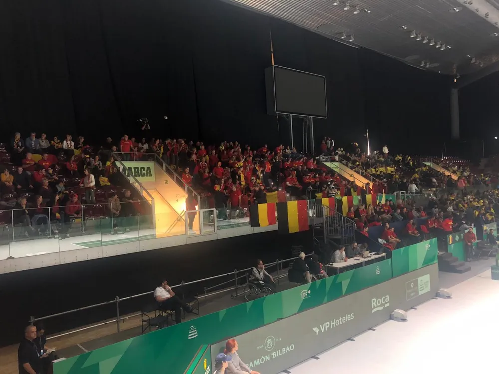 Davis Cup Finals: Bị tố: “Chỉ có 15 khán giả đến xem thi đấu”, Gerard Pique phản pháo đáng thương... ảnh 1