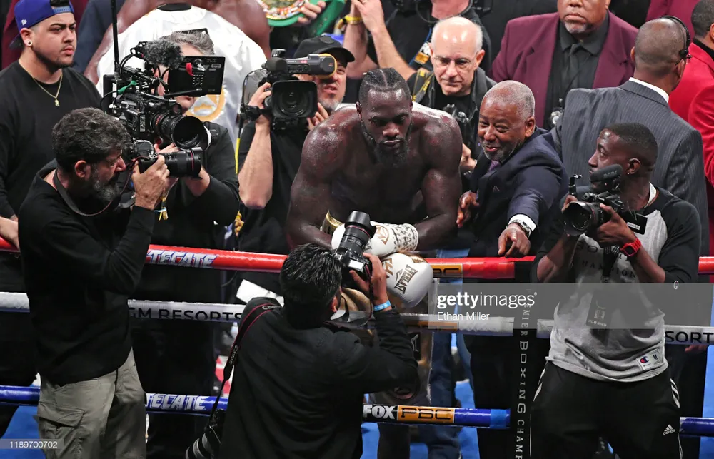 Quyền Anh: Đấm KO “King Kong” lần thứ 2, Wilder “cuồng nộ” bảo vệ đai vô địch lần thứ 10 ảnh 2