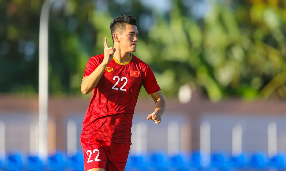 Hai khẩu đại pháo Chinh – Linh, và khi thầy Park nhức đầu bất thình lình ảnh 1