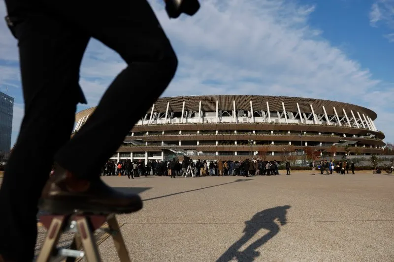 Olympic Tokyo 2020: Dù bị đau, Usain Bolt vẫn tham gia khai trương đường chạy SVĐ Quốc gia mới ảnh 1