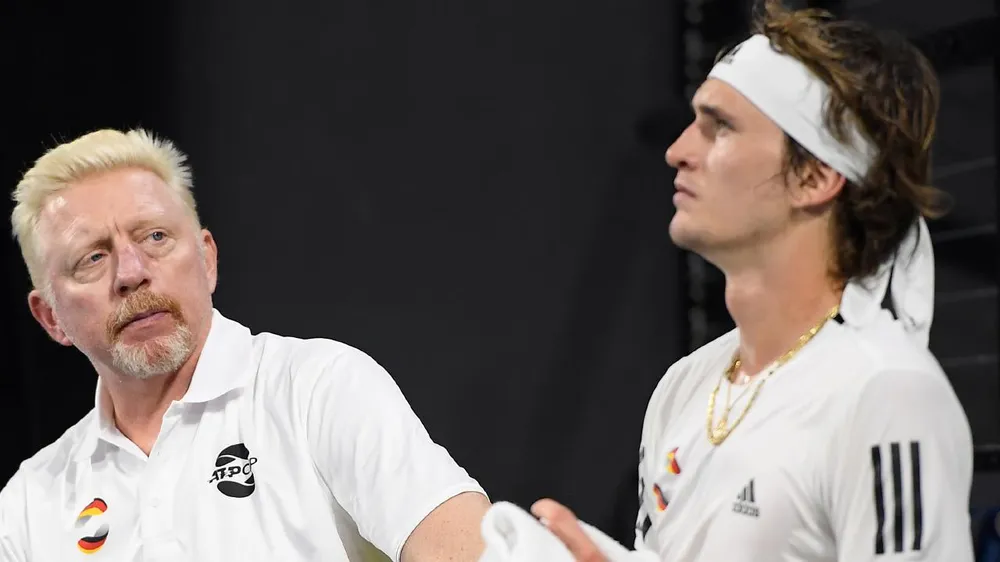 ATP Cup: Thua Tsitsipas, phạm 24 lỗi giao bóng kép/2 trận, Zverev quẫn trí la hét bằng... tiếng Nga ảnh 1