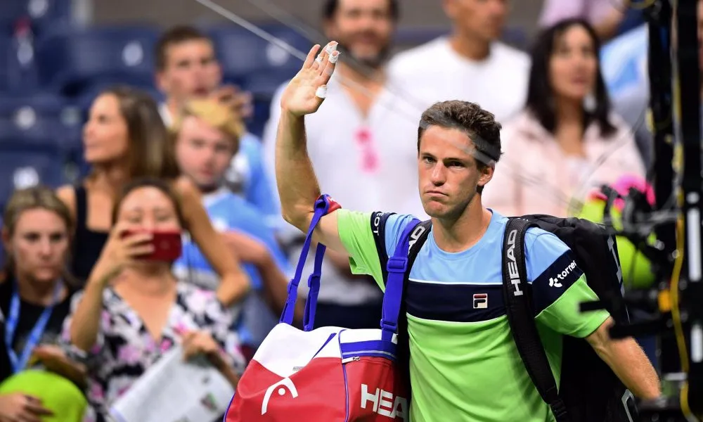 Vì dịch Covid-19: Dì của McGregor chết, Schwartzman tưởng ngày Cá tháng Tư, QV Ý kêu gọi đoàn kết ảnh 2