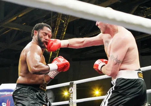 “Cơn ác mộng Bắc Âu” Robert Helenius và mối hận thiên thu: Tại sao Wladimir Klitschko không thượng đài với tôi? ảnh 1