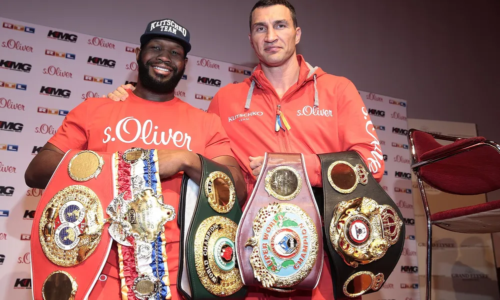 Cách đây 3 năm, AJ “cơ bắp” chấm dứt thời của Wladimir, nhưng Klitschko “em” đã suýt thắng… ảnh 1