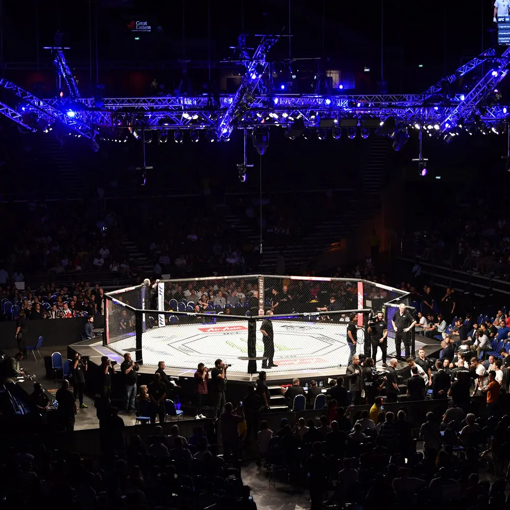 Hướng đến UFC 249: Ông bầu lão làng Bob Arum mắng ông bầu trọc đầu Dana White cư xử như “cao bồi”, không màng đến an toàn của mọi người ảnh 1