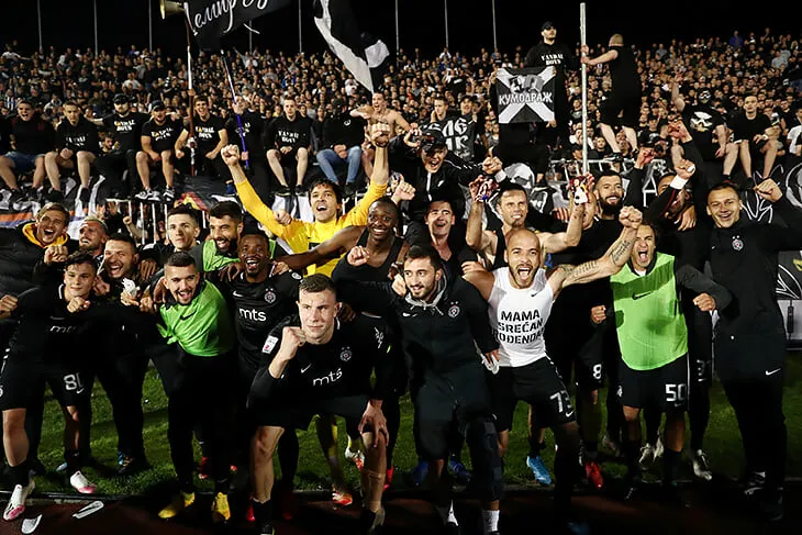 25 ngàn CĐV đến xem Trận Derby thành Belgrade: Cứ “quẩy” trước đã, còn lại tính sau! ảnh 8