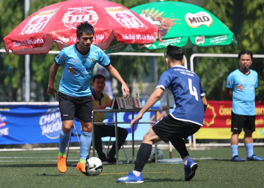 Giải bóng đá Hội nhà báo TPHCM 2020: Báo Sài Gòn Giải Phóng thắng giòn dã 9-2, Đình Thảo, Đăng Báo “tỏa nắng“ ảnh 2