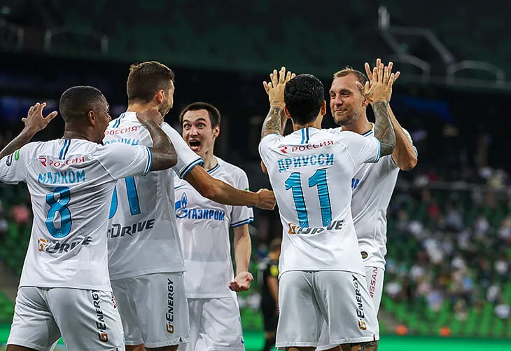 Zenit Saint Petersburg vui mừng ăn mừng ngôi vô địch Nga lịch sử, Ivanovic quẩy tưng bừng ảnh 2