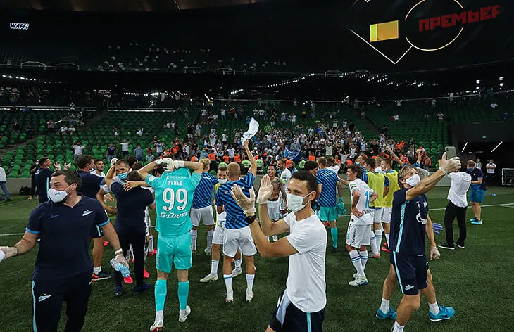 Zenit Saint Petersburg vui mừng ăn mừng ngôi vô địch Nga lịch sử, Ivanovic quẩy tưng bừng ảnh 3