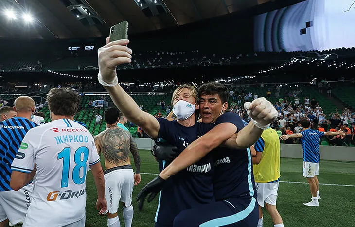 Zenit Saint Petersburg vui mừng ăn mừng ngôi vô địch Nga lịch sử, Ivanovic quẩy tưng bừng ảnh 4