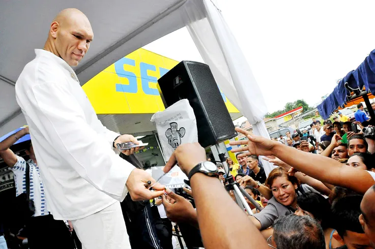 Cựu HLV của Nikolai Valuev: Sự thật về Quái thú phương Đông - chỉ chọn đối thủ yếu, dàn xếp trọng tài để được lợi điểm? ảnh 5