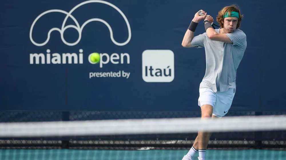 Miami Open: Rublev chỉ đang “may mắn”, Medvedev có thêm năng lượng vì ngôi hạng 2 ảnh 1