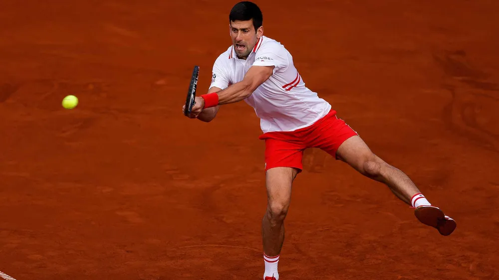 Djokovic rực cháy hoàn mỹ ở quê nha
