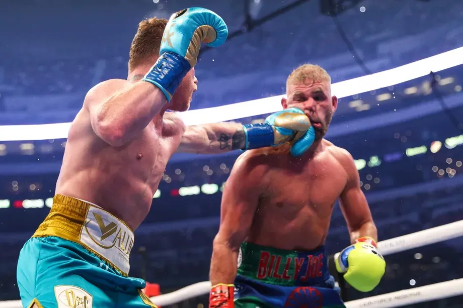 Canelo Alvarez: Đấm vỡ xương gò má Billy Joe Saunders, khiến đối thủ không thể ứng chiến sau hiệp 8 ảnh 1