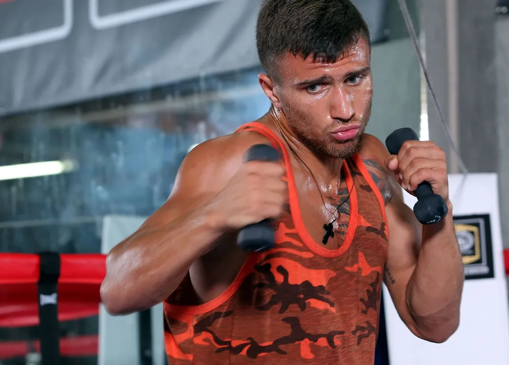 Vasyl Lomachenko vs Masayoshi Nakatani: “Bại tướng” đấu “bại tướng”, nhưng quyền thủ Ukraine phải thắng ảnh 1