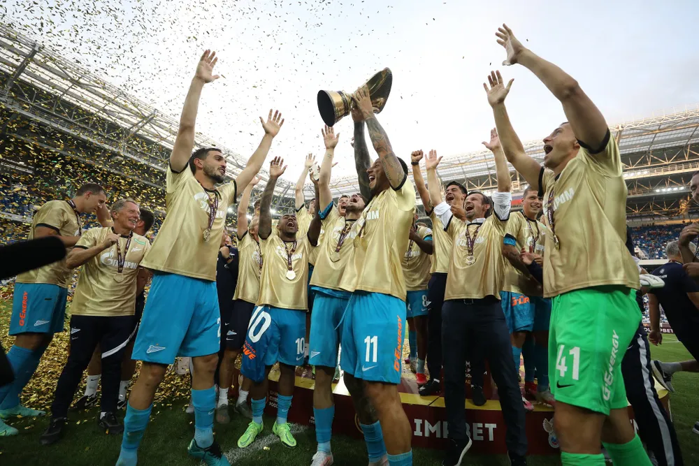 Siêu Cúp nước Nga: Zenit áp đảo Lokomotiv cả trên sân lẫn trên… đường phố Kaliningrad ảnh 1