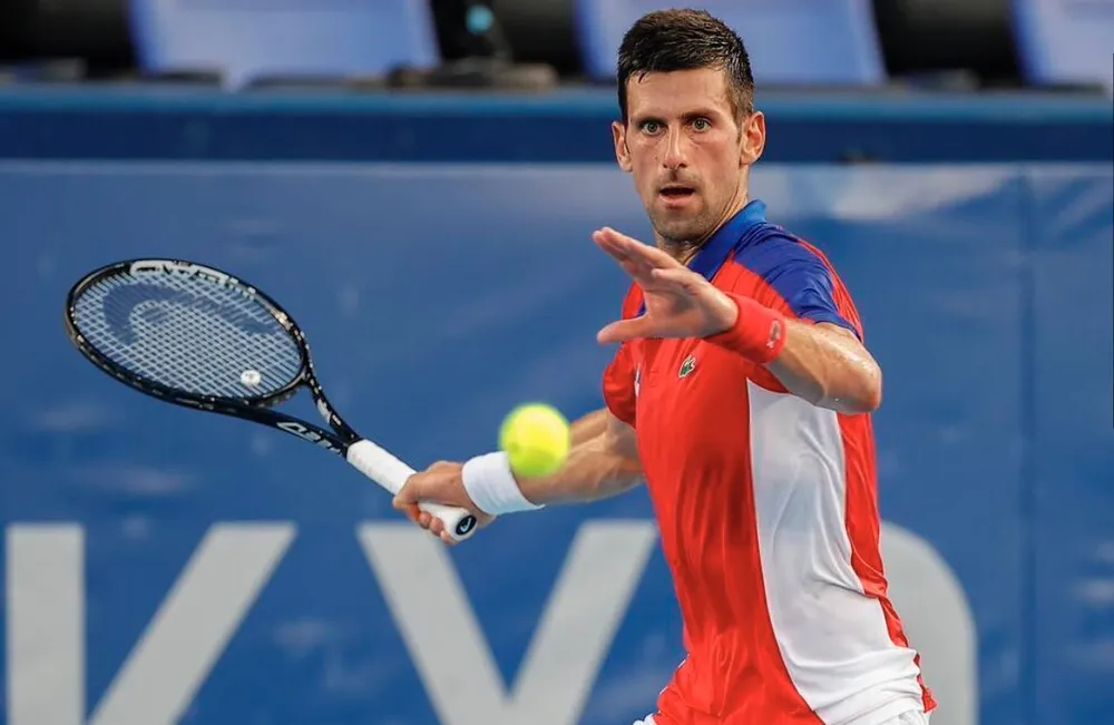 Djokovic lọt vào tứ kết