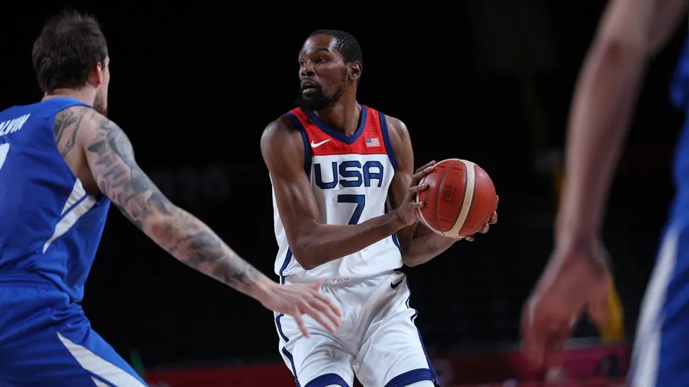 Kevin Durant trong trận đấu với CH Czech