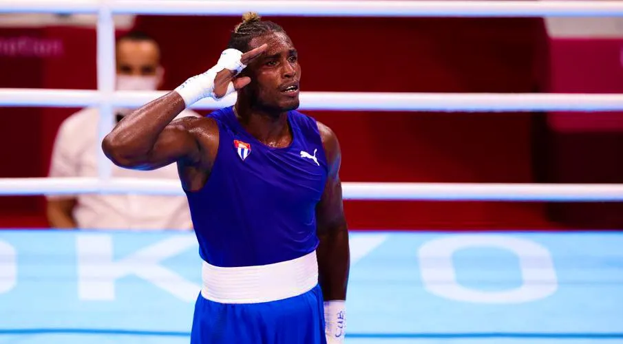 “La Sombra” Julio Cesar La Cruz: Sẽ “nối ngôi” của tiền bối Felix Savon “Bé Bự”? ảnh 3