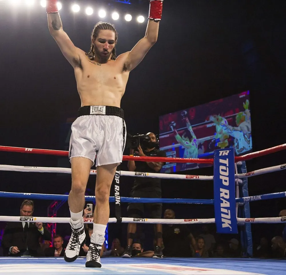 Cháu ngoại huyền thoại quyền Anh Muhammad Ali: Nico Ali Wash muốn tiếp nối di sản của ông mình ảnh 1