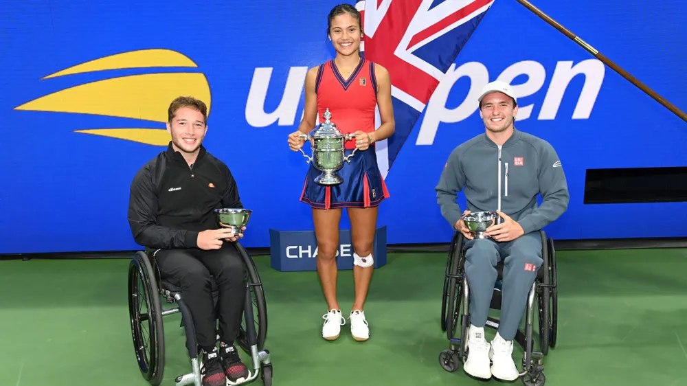 US Open: 'Quý cô' Emma Raducanu thắp lại ngọn lửa Anh sau 53 năm ở Grand Slam trên đất Mỹ ảnh 6