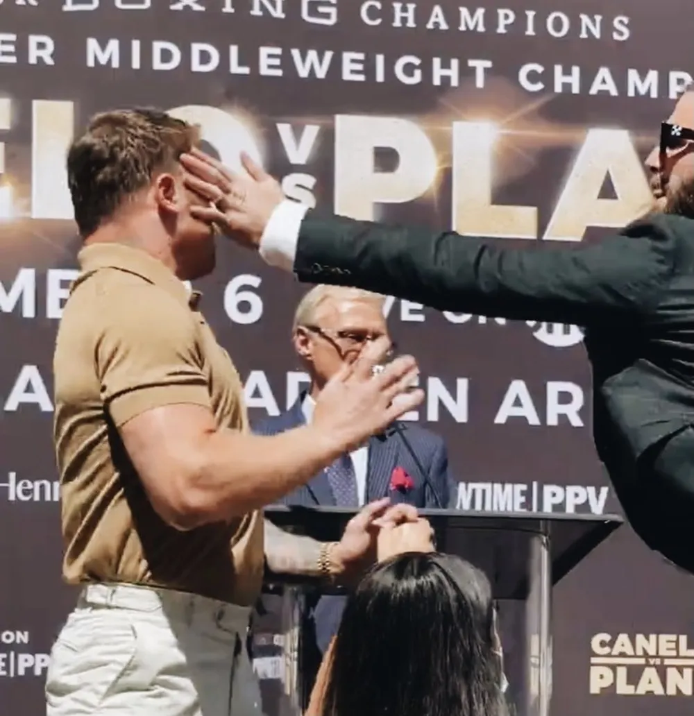 Canelo Alvarez vs Caleb Plant: Tháng 11 mới chính thức so quyền, nhưng đã kịp “triết chiêu” khiến Caleb rách mặt ảnh 3