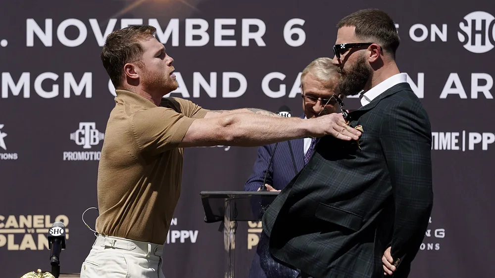 Canelo Alvarez vs Caleb Plant: Tháng 11 mới chính thức so quyền, nhưng đã kịp “triết chiêu” khiến Caleb rách mặt ảnh 2