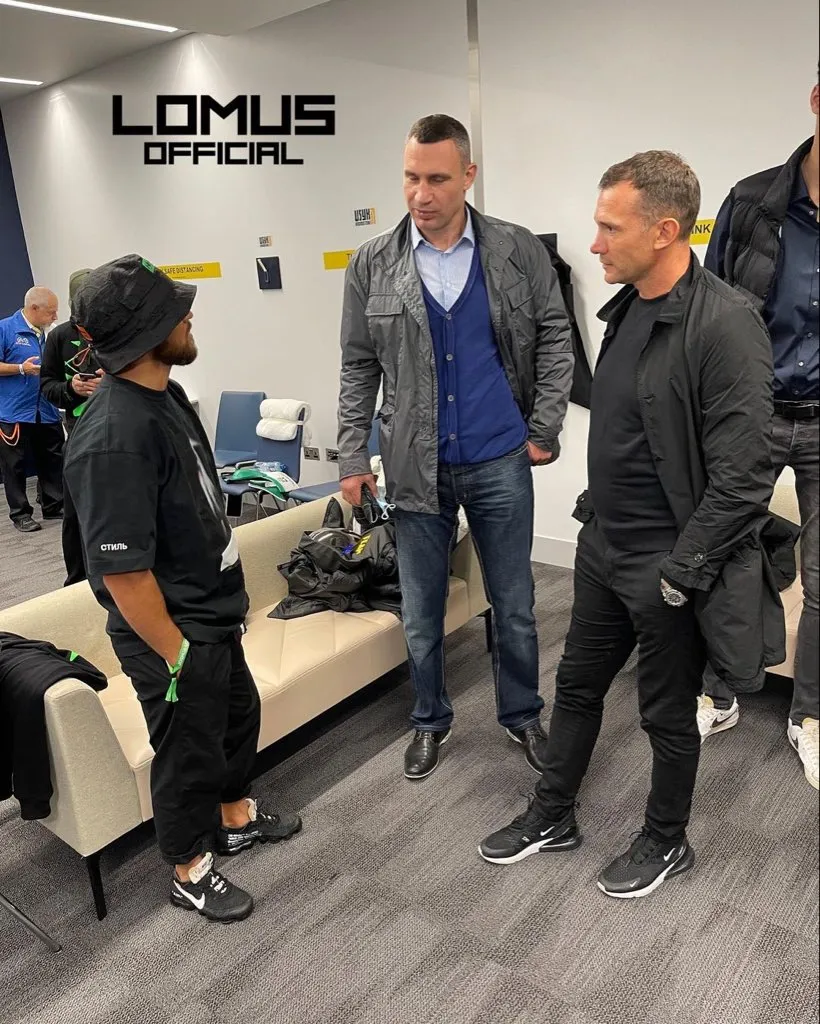 “Miêu hiệp” Oleksandr Usyk: Vẫn mang các đai vô địch hạng nặng trở lại Ukraine dù người Nga không tin ảnh 3