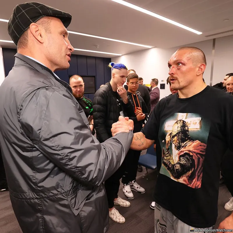 “Miêu hiệp” Oleksandr Usyk: Vẫn mang các đai vô địch hạng nặng trở lại Ukraine dù người Nga không tin ảnh 2