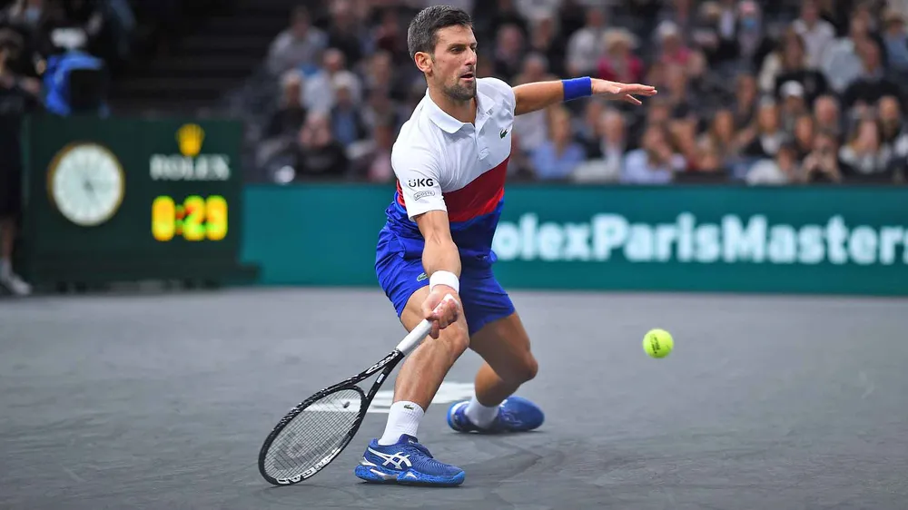 Paris Masters: Daniil Medvedev sẽ thắng Alexander Zverev lần thứ 4 liên tiếp, Novak Djokovic lập kỷ lục ngôi số 1? ảnh 1