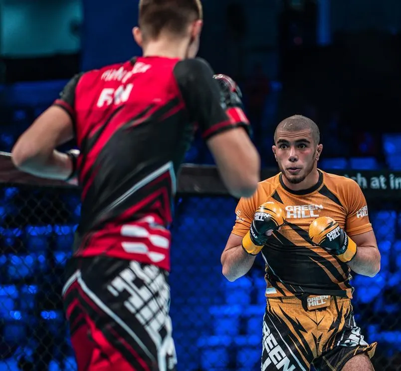 “The Punisher” Muhammad Mokaev: Từng năn nỉ “ông bầu trọc đầu” Dana White “bấm follow”, nay ký hợp đồng với UFC ảnh 1