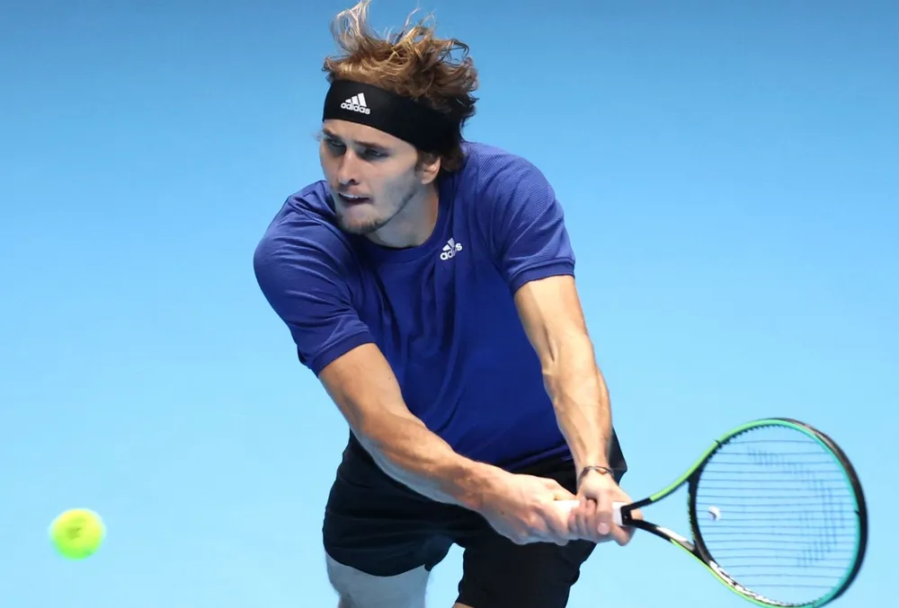 ATP Finals: Novak Djokovic và Daniil Medvedev vào bán kết với 3 trận toàn thắng ảnh 3