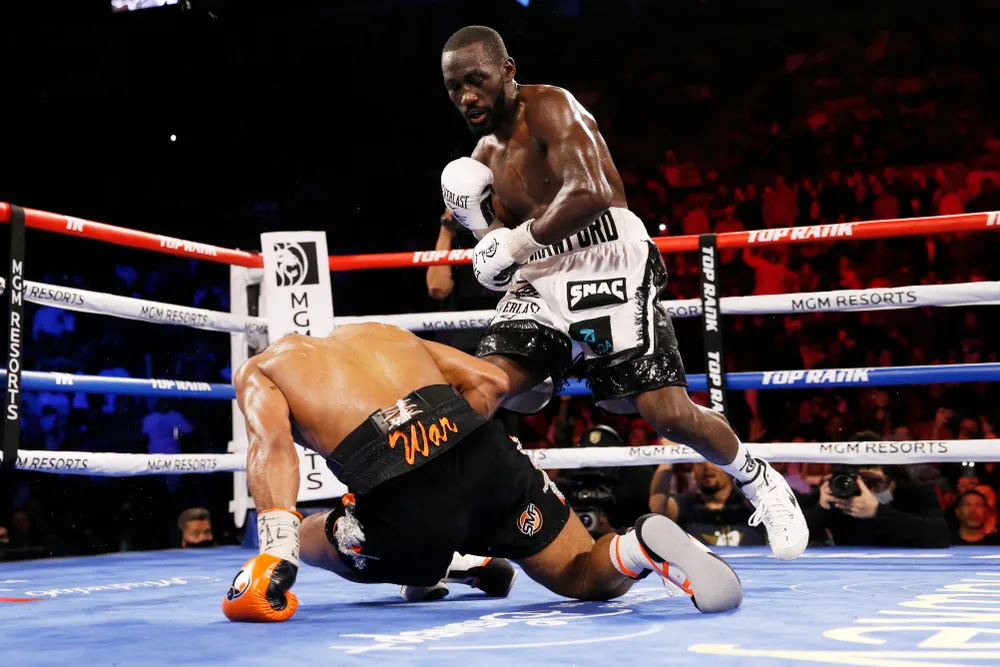 Terence Crawford: Bảo vệ thành công đai bán trung WBO khi góc đài Shawn Porter tung khăn trắng đầu hàng ảnh 5