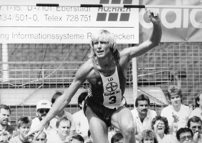 Davis Cup Finals: Tuyển Đức vào bán kết nhờ HLV tài năng vốn là “cao thủ nhảy cao” Carlo Thranhardt ảnh 1