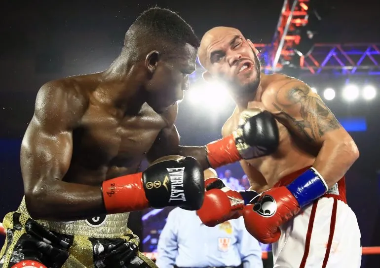 Đối thủ của Vasiliy Lomachenko - Richard Commey: Suýt trở thành cầu thủ bóng đá triển vọng, nhưng theo nghiệp đánh đấm để thoát nghèo ảnh 4