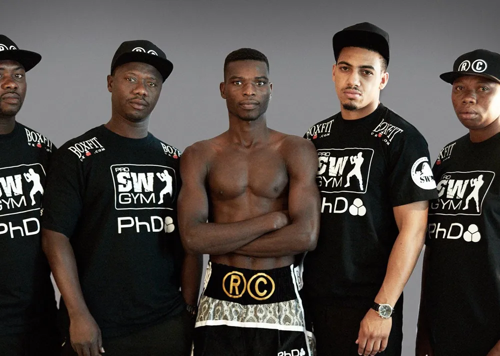 Đối thủ của Vasiliy Lomachenko - Richard Commey: Suýt trở thành cầu thủ bóng đá triển vọng, nhưng theo nghiệp đánh đấm để thoát nghèo ảnh 1