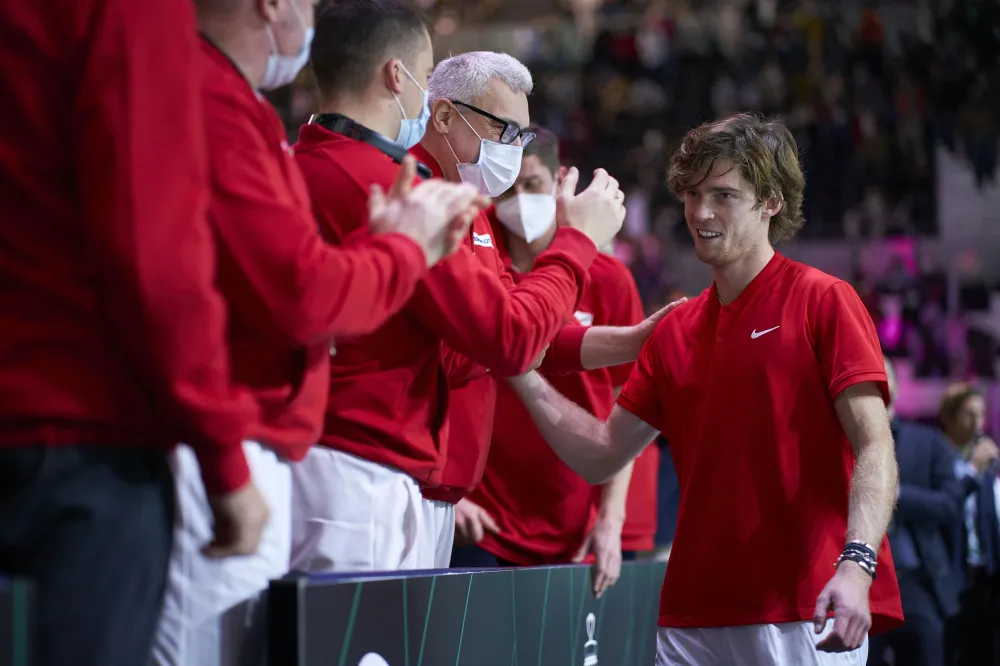 “Lão đại của quần vợt Nga” Shamil Tarpischev: Đây là tuyển Nga mạnh nhất trong lịch sử, Novak Djokovic rất cảm kích chúng tôi ảnh 1
