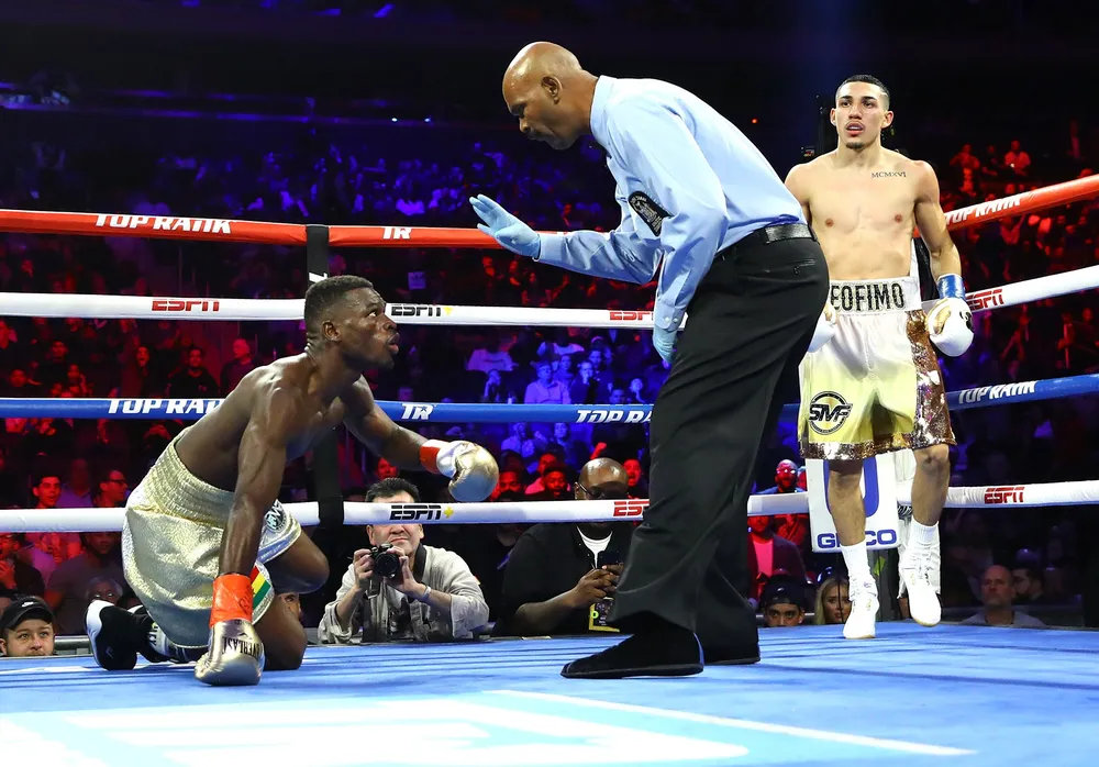 Đối thủ của Vasiliy Lomachenko - Richard Commey: Thượng đài… cả trong quán bar của Nga, được Tổng thống Ghana tặng xe hơi “rẻ tiền” ảnh 4