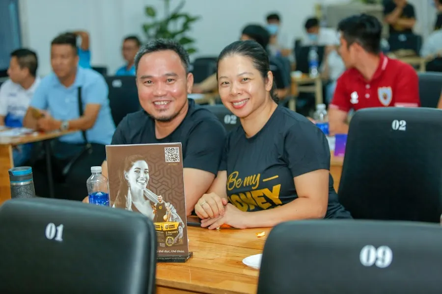 AMY CUP: Họp báo “hoành tráng hơn V-League” ảnh 5