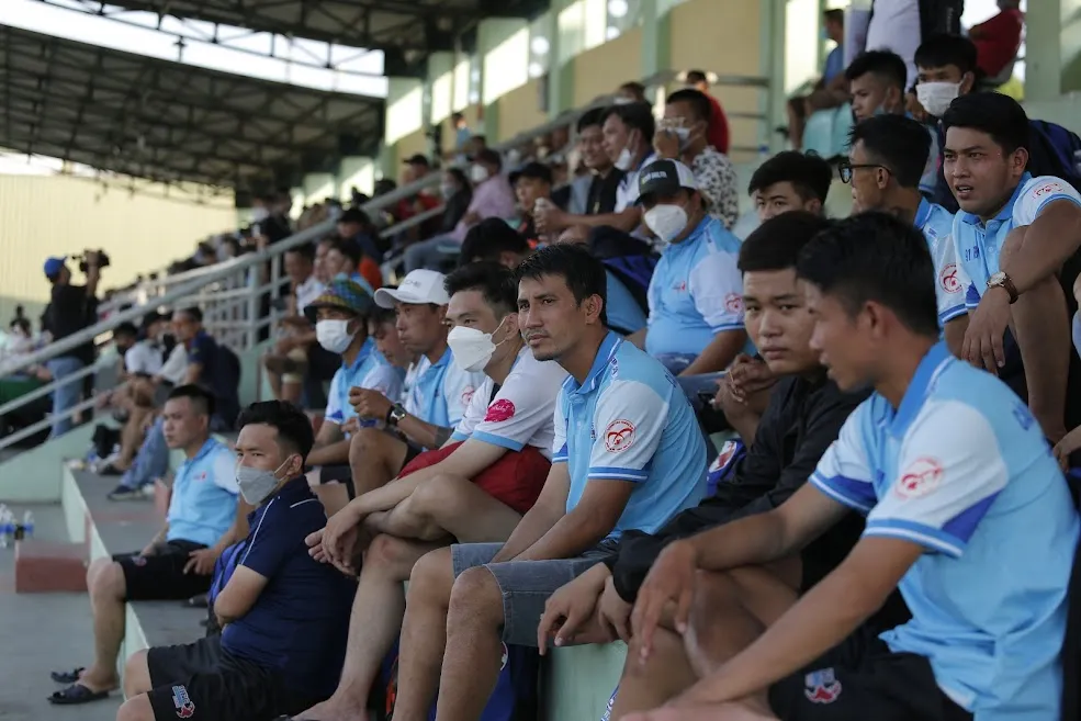 Khai mạc Amy Cup: Đội xe mô tô Harley rước cờ đầy phong cách, mưa bàn thắng/4 trận đầu tiên ảnh 2